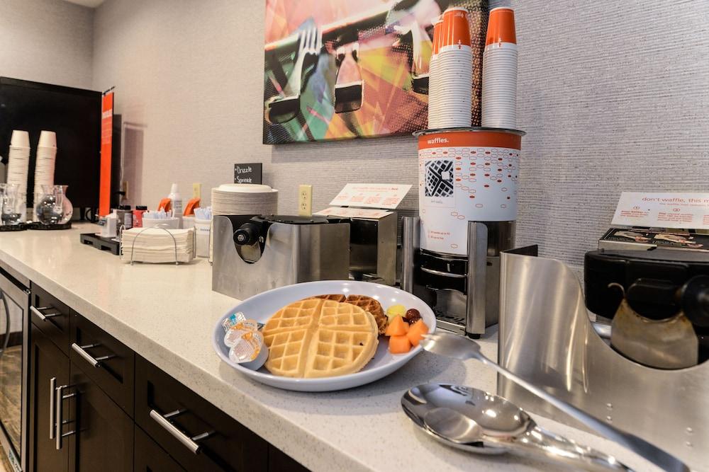 Hampton Inn & Suites - Allen Park מראה חיצוני תמונה